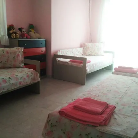 Villa Maisonette Near The Sea. *