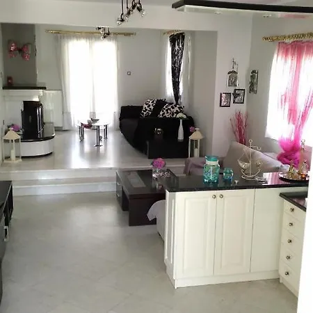 Maisonette Near The Sea.